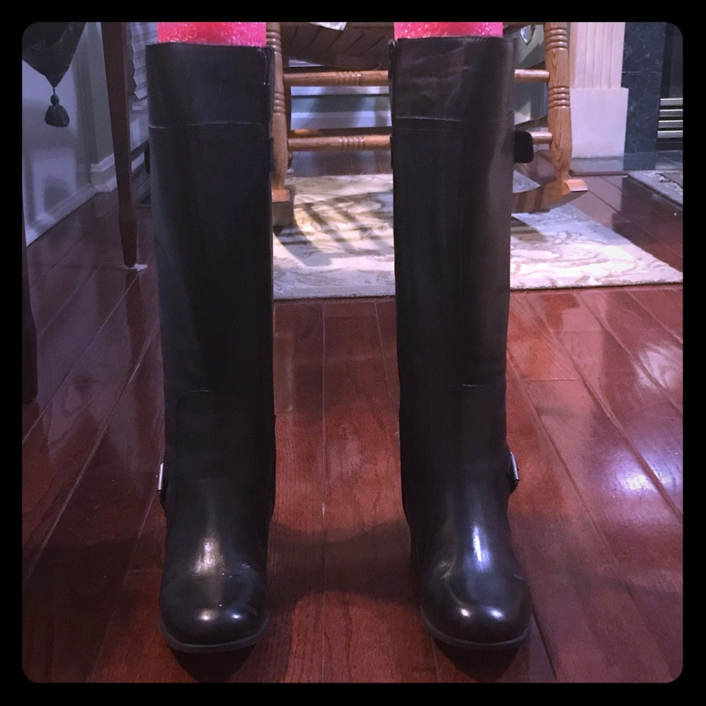 Black knee high boots 7 1/2